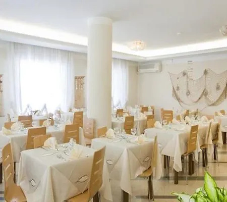 Nizza 酒店 里乔内